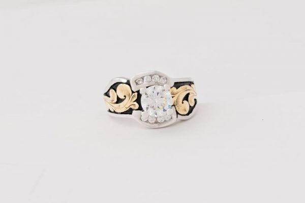 Ring 043