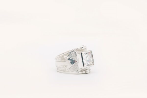 Ring 137