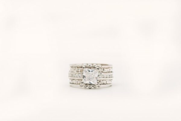 Ring 142